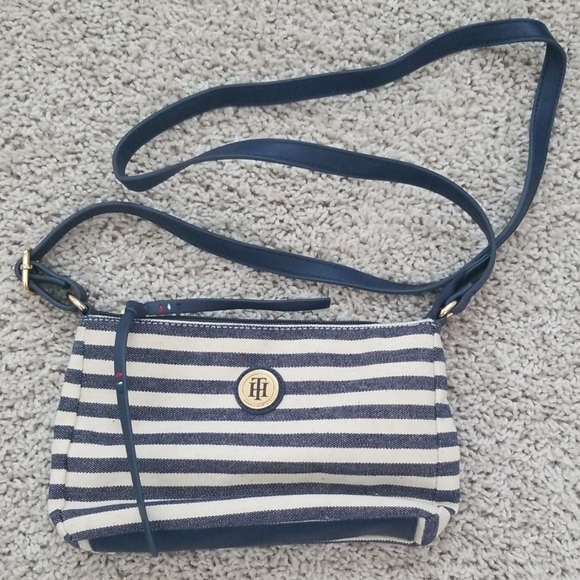 Tommy Hilfiger Handbags - Purse